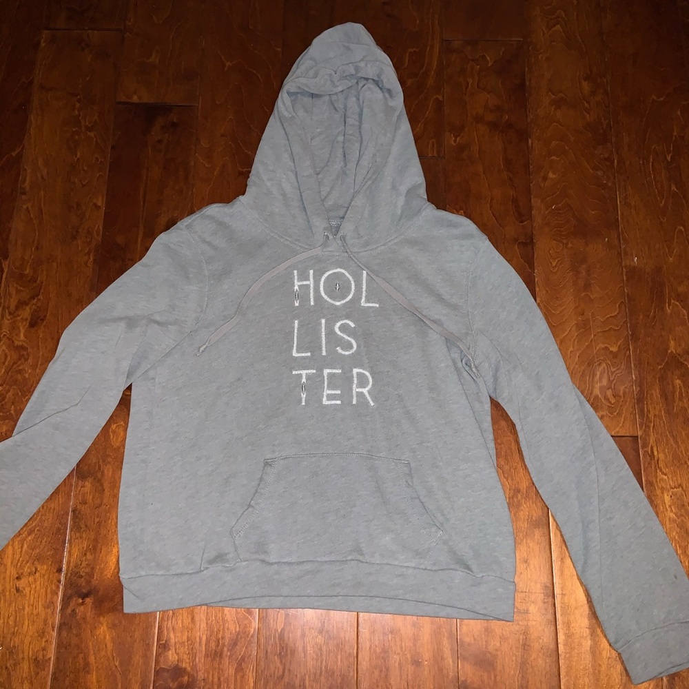 Hollister pullover